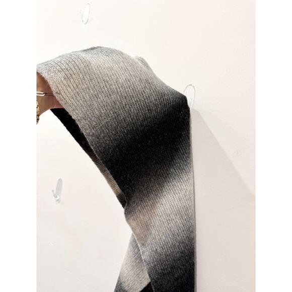 100% Wool Multi-Color Fringe Hem Long Head Scarf Black/Gray Women's One Size - Picture 2 of 4